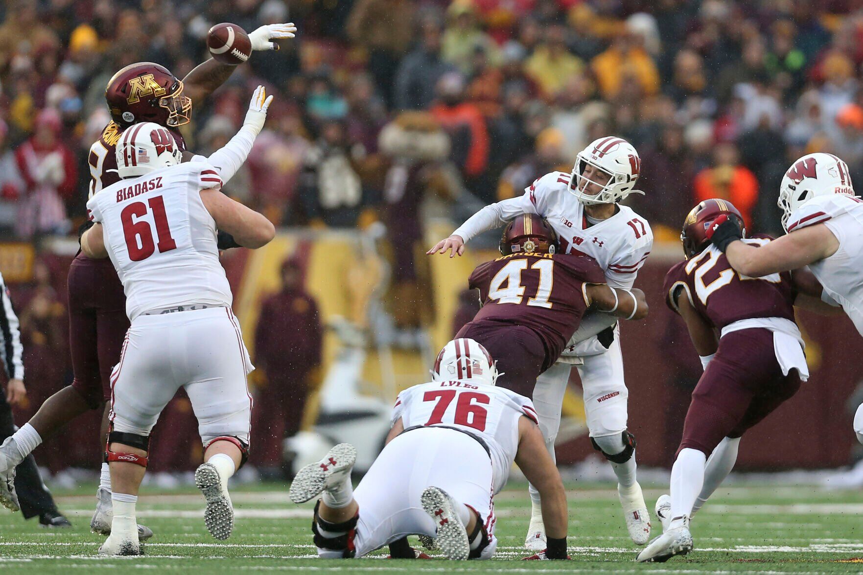 Wisconsin Minnesota Football